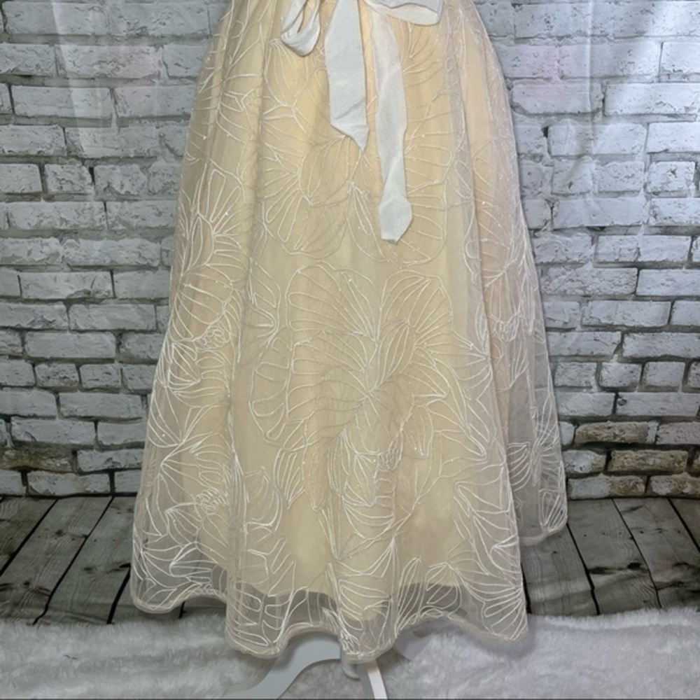 BCBG Off White Sheer Yoke MIDI Dress 4 - Picture 7 of 16